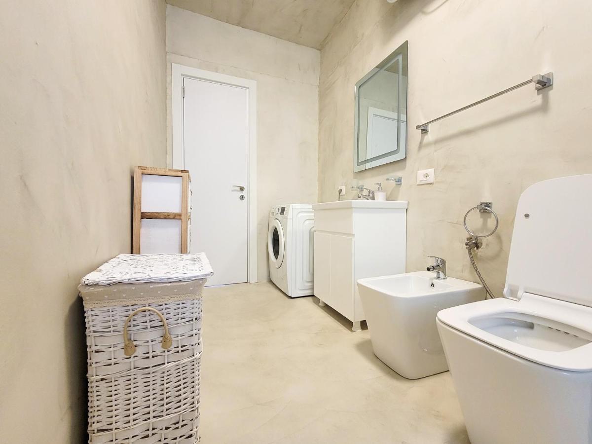Urban Nest On Boulevard Tiranë Ngoại thất bức ảnh